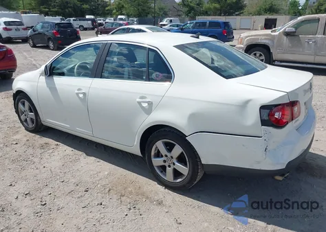 2008 Volkswagen Jetta Se/Sel z USA, uszkodzony, nr VIN 3VWRZ71KX8M192099